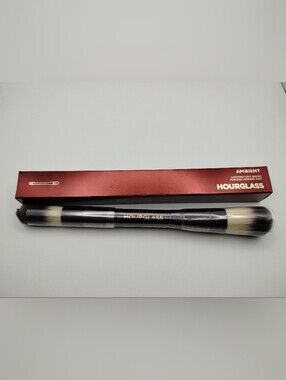 Hourglass No.17 Dual-Ended Lighting Edit Brush — Brand New In The Box